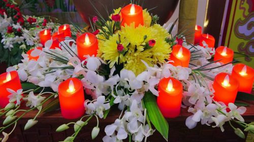 Lễ hoa đăng tại chùa Bồ Đề Đạo Tràng , Bình Dương